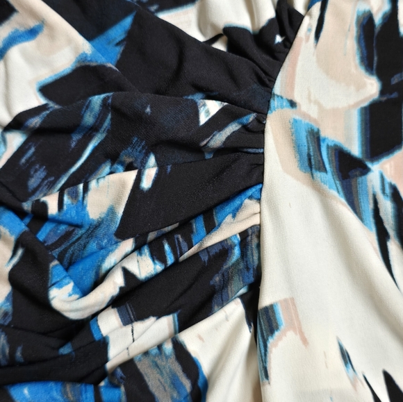 DKNY Sleeveless Top Side Ruched White, Blue, Black Tan Size M Excellent Cond - Picture 3 of 5